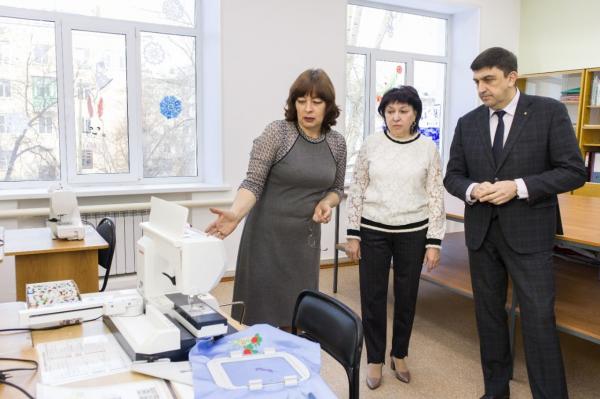В Златоусте открытие Года педагога и наставника состоялось на новой современной образовательной площадке